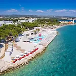 Sibenik Resort 펜션 *