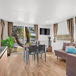 Sibenik Resort * 시베니크