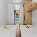 Sibenik Resort 펜션 시베니크