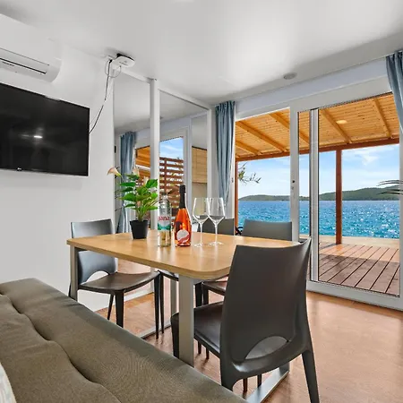 וילה Sibenik Resort