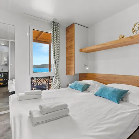 Sibenik Resort *