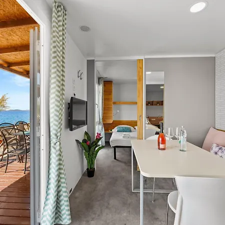 Sibenik Resort Feriehus *