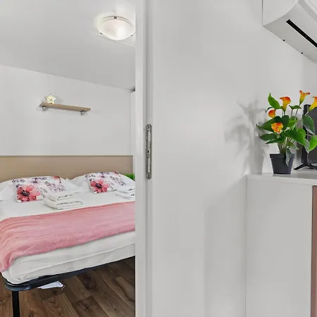 Sibenik Resort Feriehus Šibenik