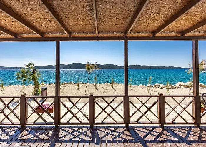 Sibenik Resort * שיבניק