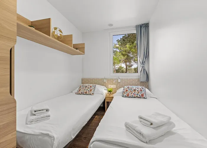 Sibenik Resort * 시베니크